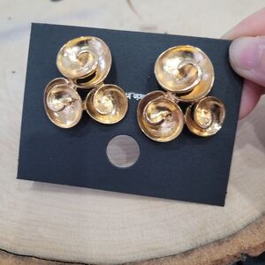 Brand New Gold Tone Top Fashion Rose Earrings